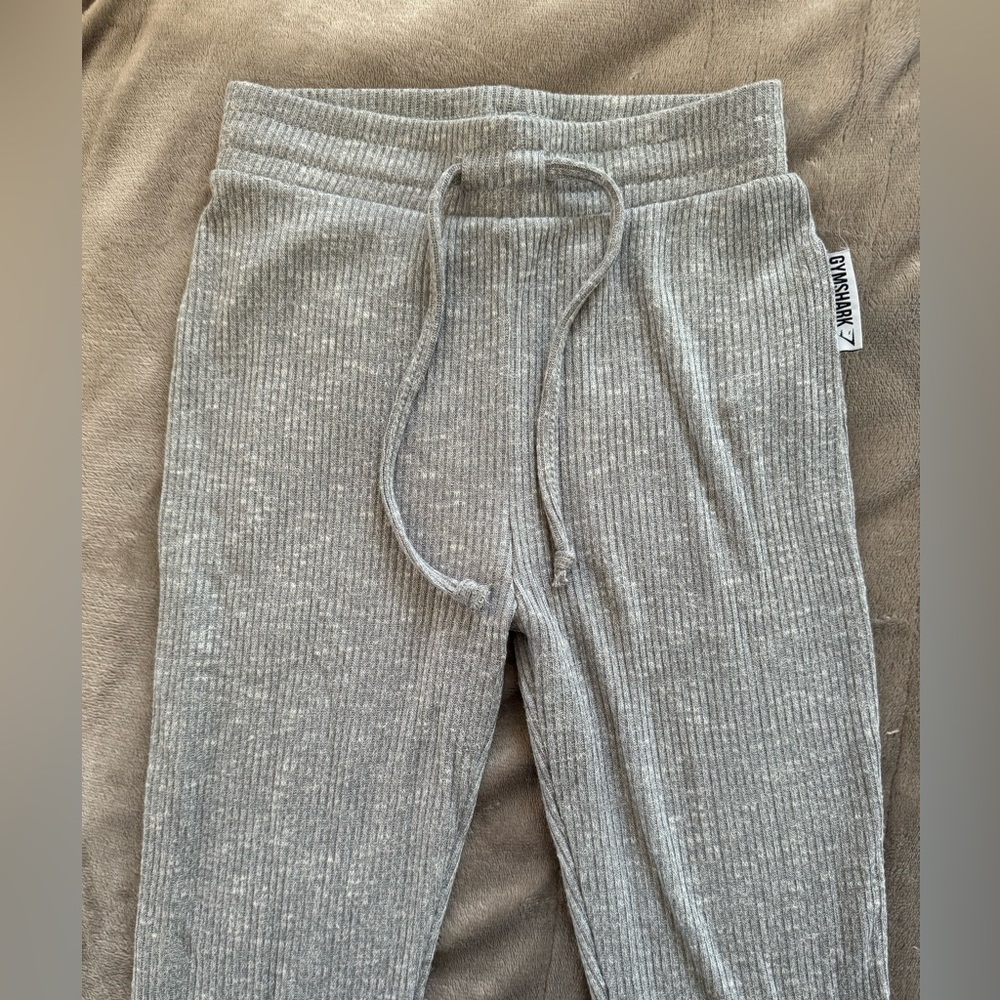 Like new! Gymshark slounge leggings